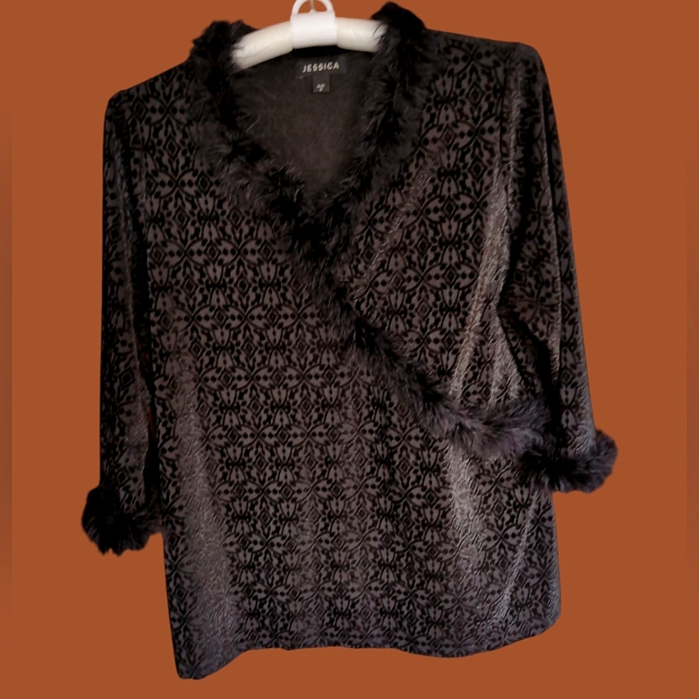❤️ JESSICA Sz 18 Black Velvety Faux Fur Blouse